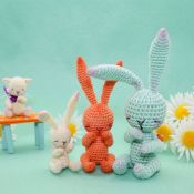 Новогодний заяц амигуруми