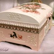 Шкатулка из открыток