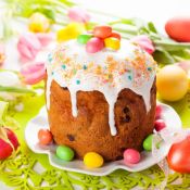 Кулич пасхальный с изюмом