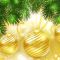 Новогодняя елка с золотыми шарами