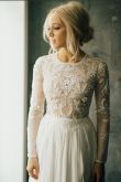 Свадебное платье с рукавами воланами