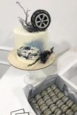 Торт в виде колеса от машины
