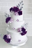 Торт в фиолетовых тонах свадебный