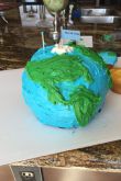 Торт в виде земли