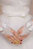 Свадебные белые перчатки