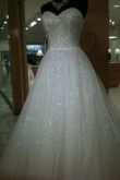 Свадебное платье белое блестящее