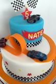 Торт с гоночными машинами