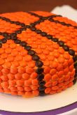 Торт в форме баскетбольного мяча