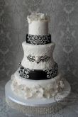 Свадебный черный торт