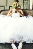 Свадебные платья с кедами образы