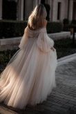 Свадебное платье миди с рукавами фонариками
