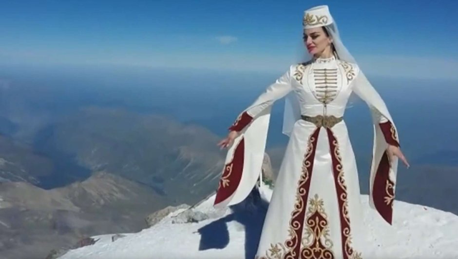 Горянки черкешенки