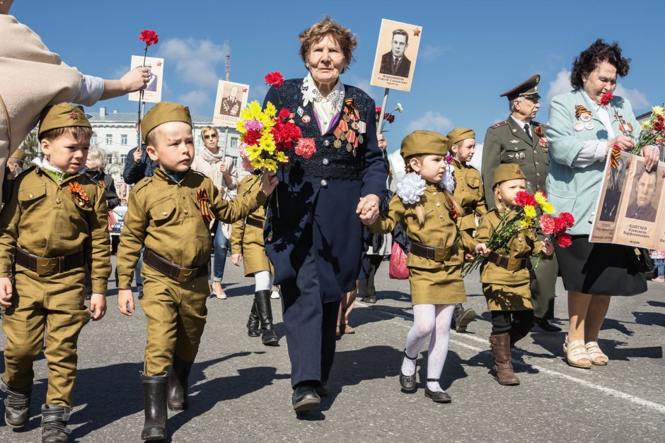 Гвоздики 9 мая