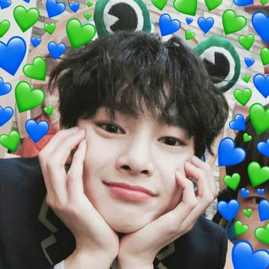 Минхо Stray Kids сердечко