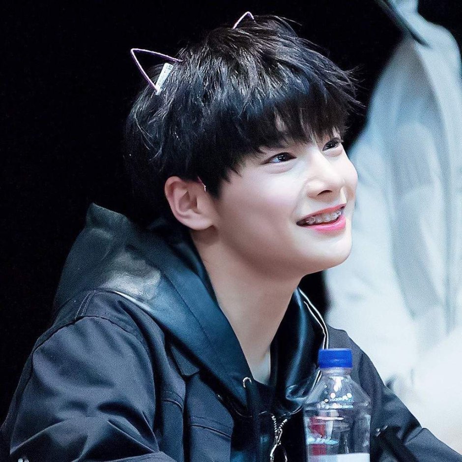 Минхо Stray Kids сердечко