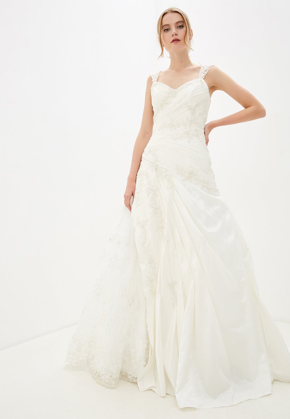 Платье amour Bridal