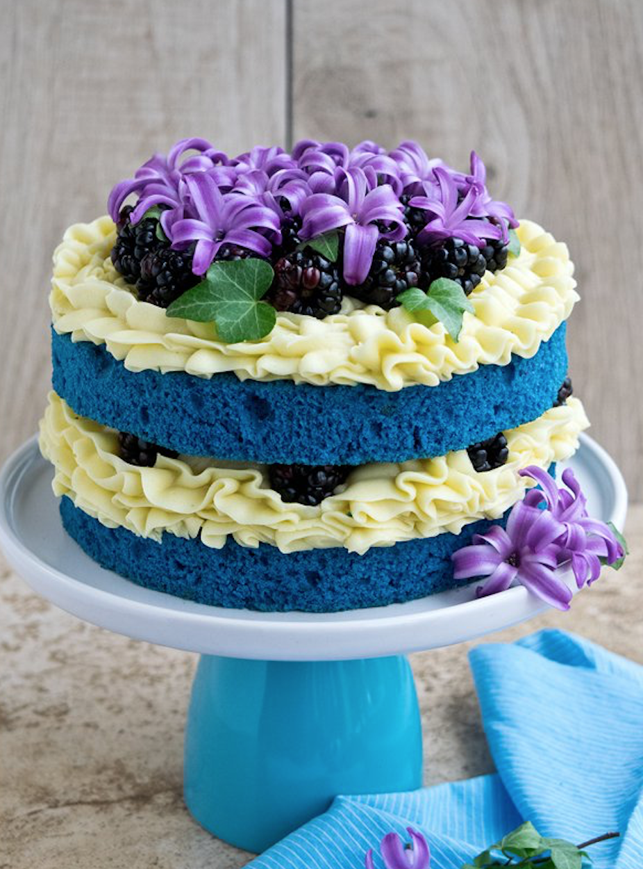 Стильный торт с радугой