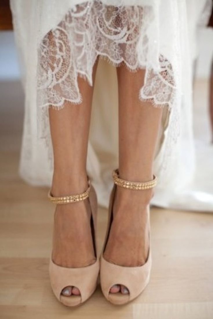 Свадебные туфли на высоком каблуке бежевые