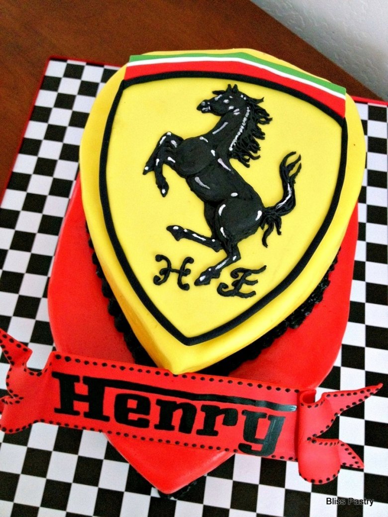 Эмблемы автомобилей Ferrari