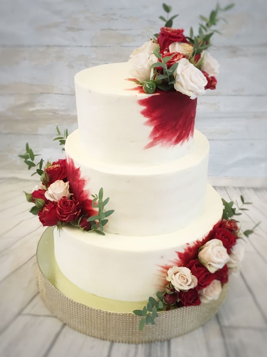 Свадебный торт в Красном стиле