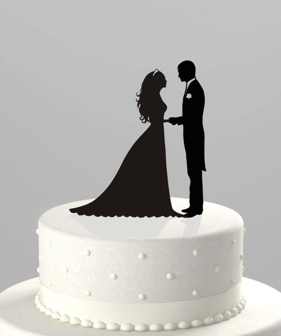Свадебный торт с топпером жениха и невесты