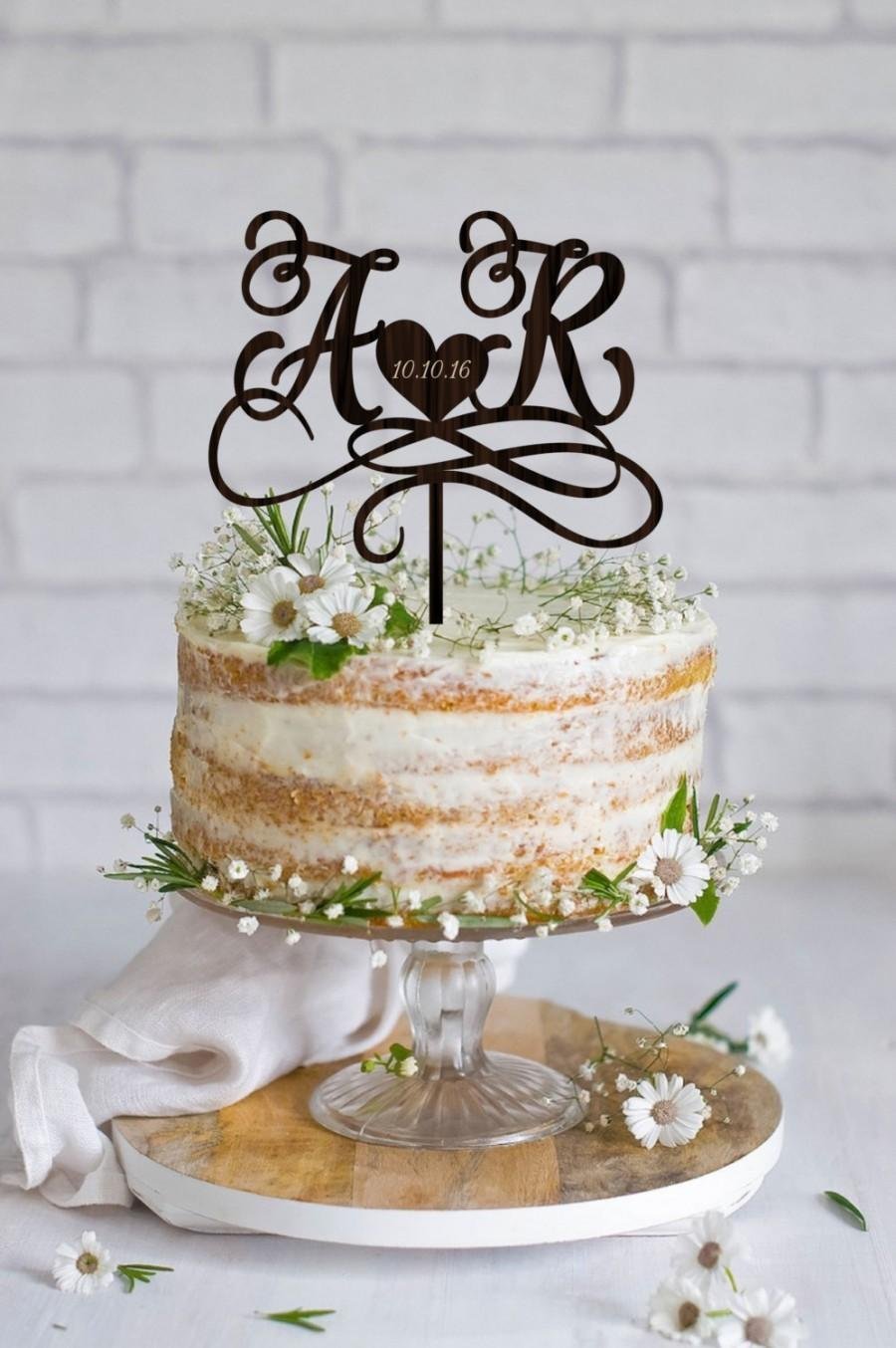 Одноярусный свадебный торт с топпером