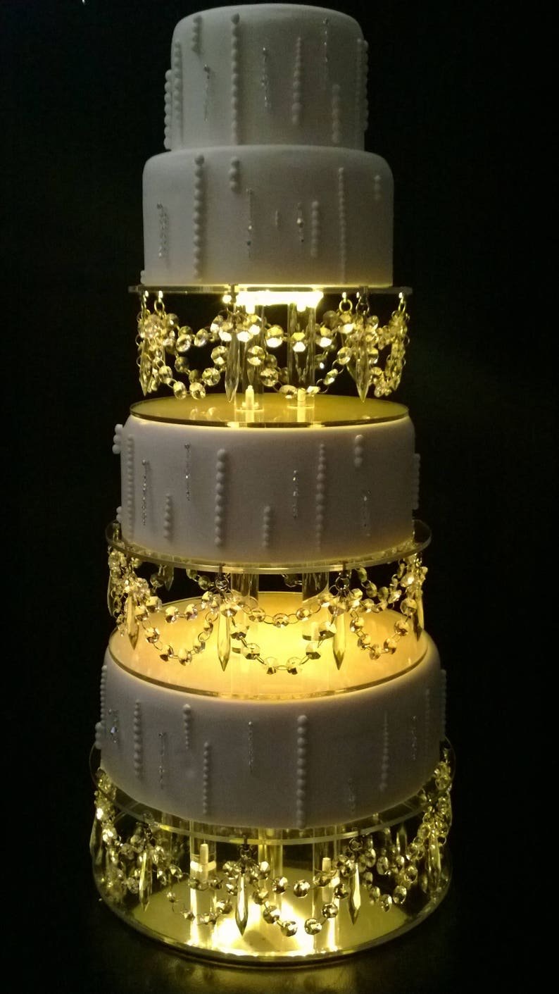 Свадебный торт с прозрачным ярусом