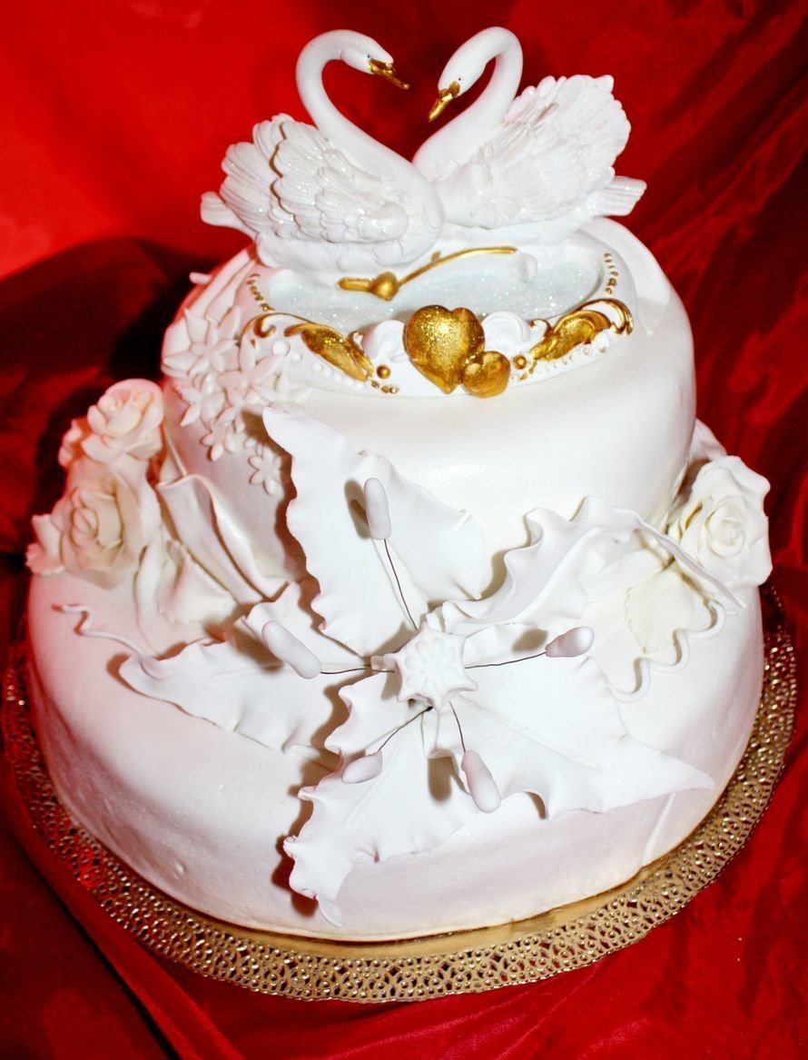 Свадебный торт Лебединая верность