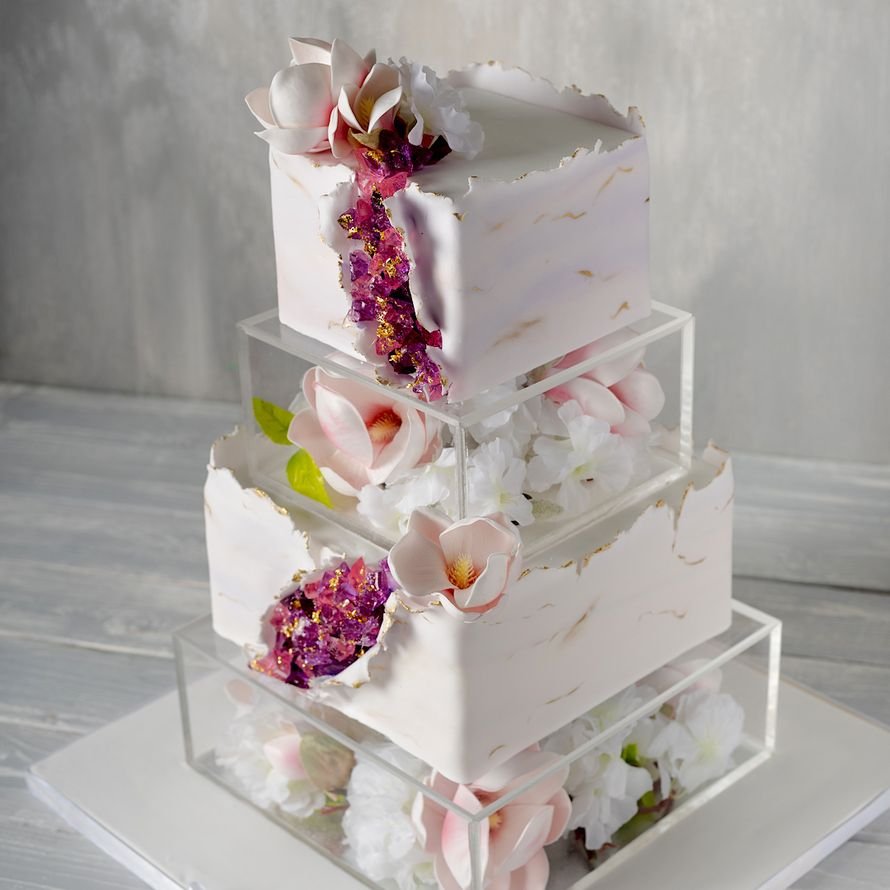 Конструкция для свадебного торта