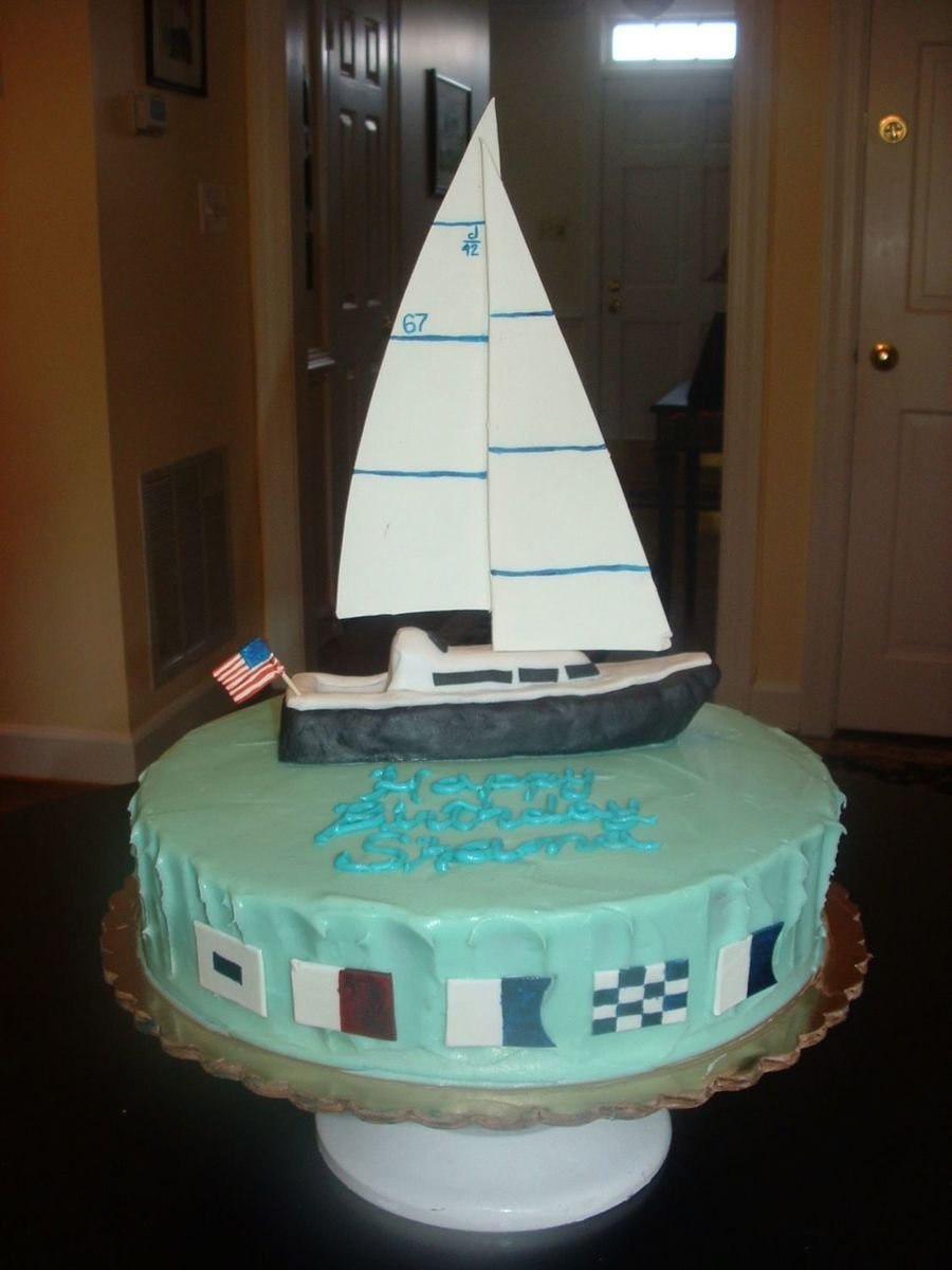 Торт в форме яхты