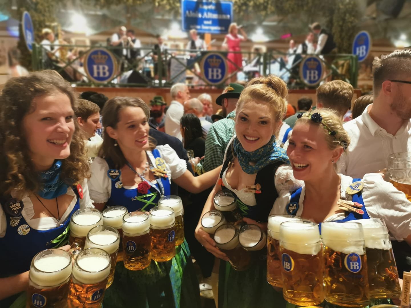 Сколько пивоварен участвуют в октоберфесте. Мюнхен фестиваль Октоберфест 2021. Мюнхен Октоберфест 2022. Октоберфест 2022 в Германии. Мюнхен фестиваль Октоберфест.