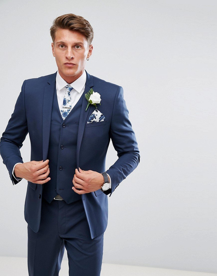 Синий костюм мужской на свадьбу