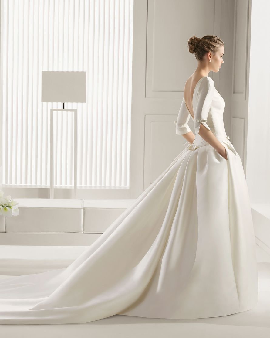 Строгое свадебное платье