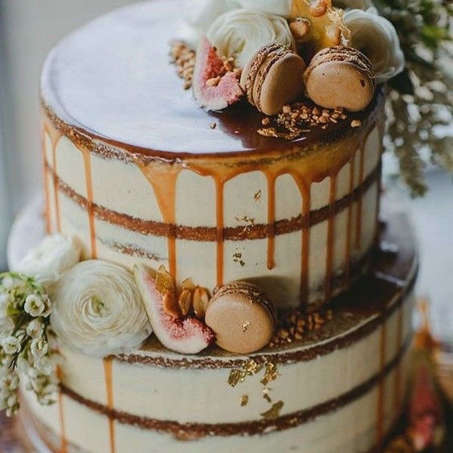 Свадебный торт с минимальным декором