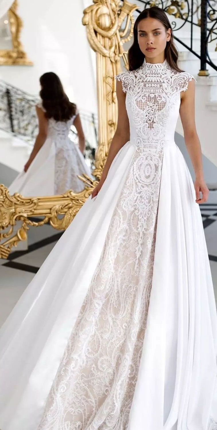 Свадебное платье со стойкой