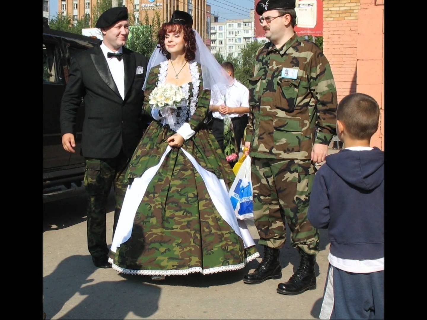 Свадебное Платье В Военном Стиле