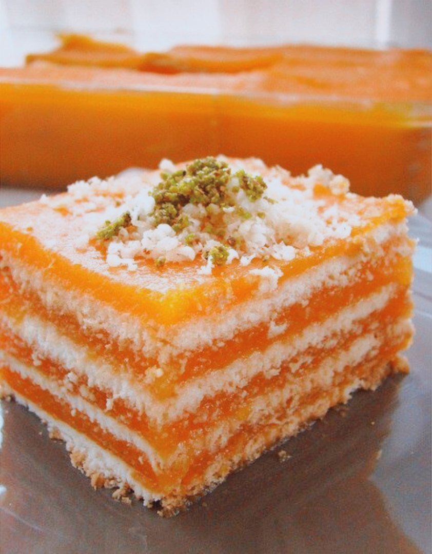 Пряный морковный торт