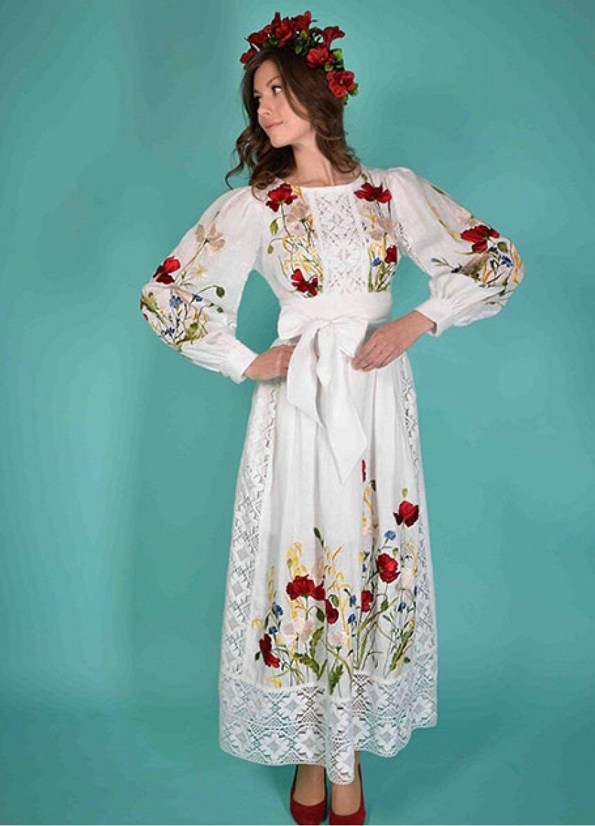 Белое славянское платье