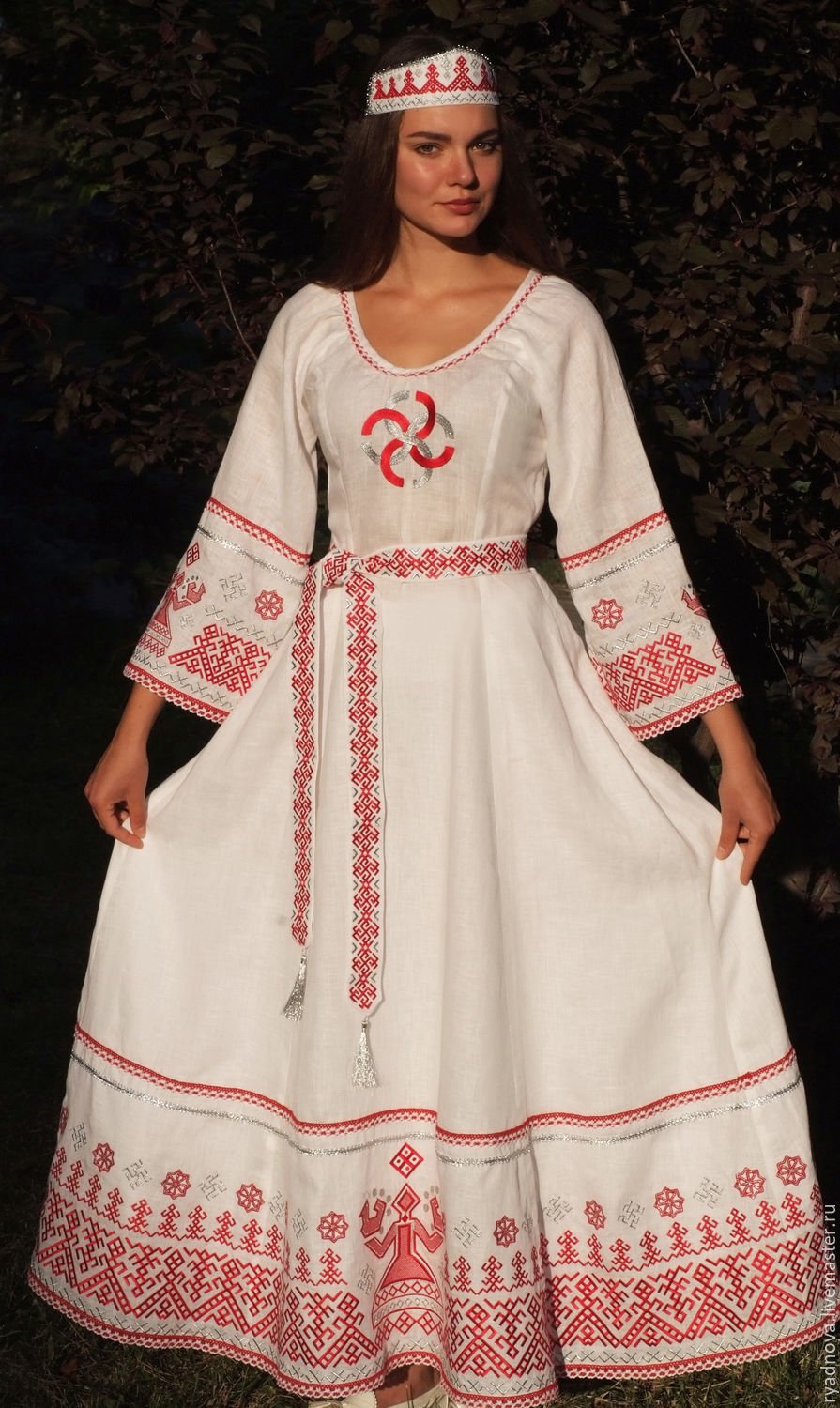 Платье в Славянском стиле