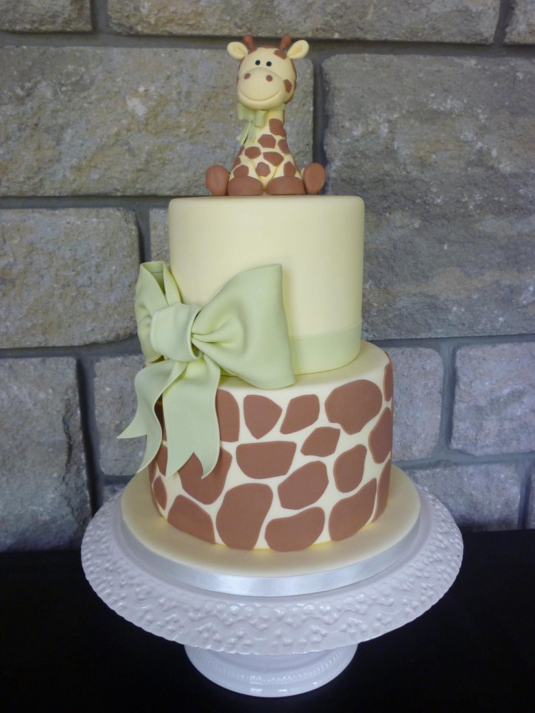 Торт с жирафом джунгли