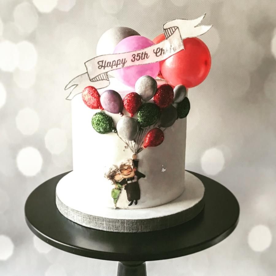 Торт на годик с воздушным шаром