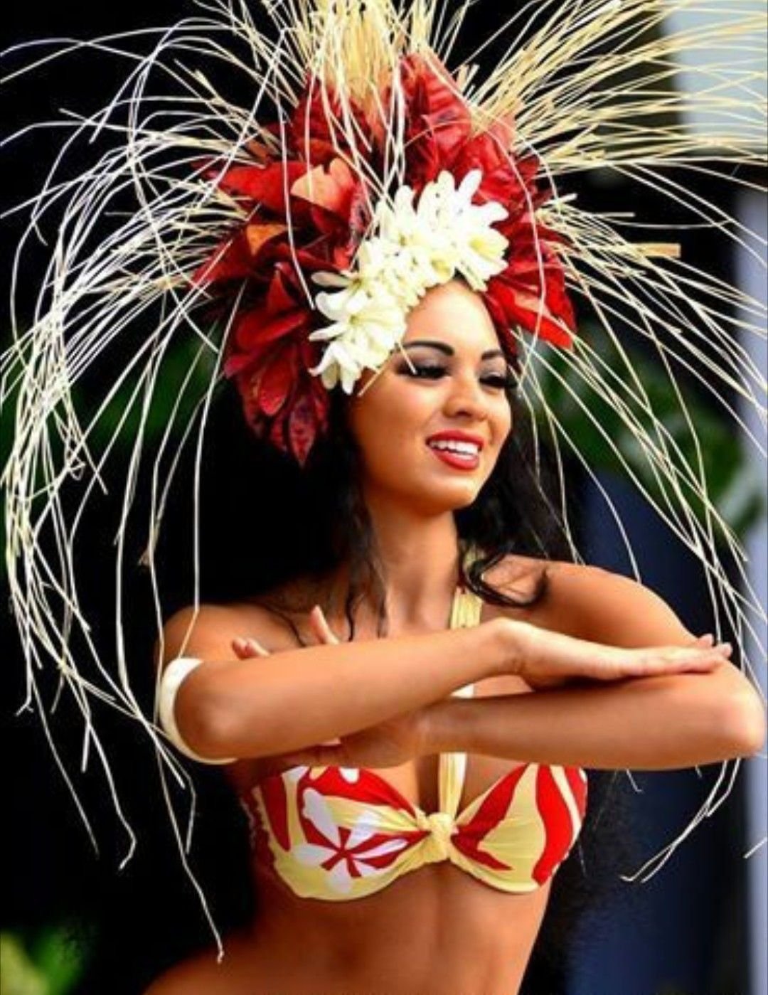 Таитянский танец. Гавайские девушки. Полинезийские танцовщицы. Красивые девушки Гавайи. Красивые Полинезийские девушки.