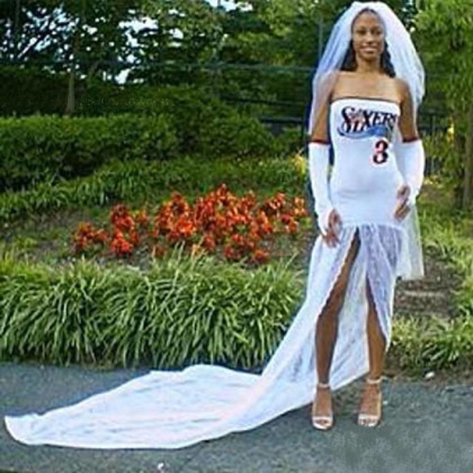Спортивное свадебное платье