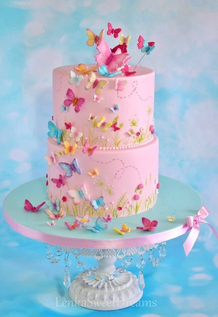 Тортик с цветочками и бабочками