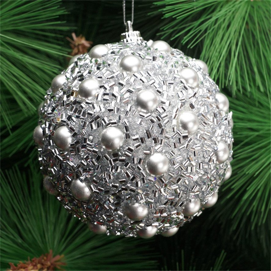 Серебряные шары на елку
