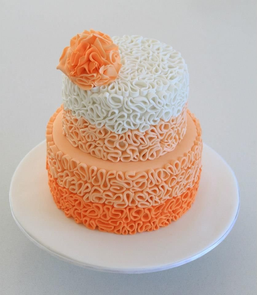 Оранжевый кремовый тортик