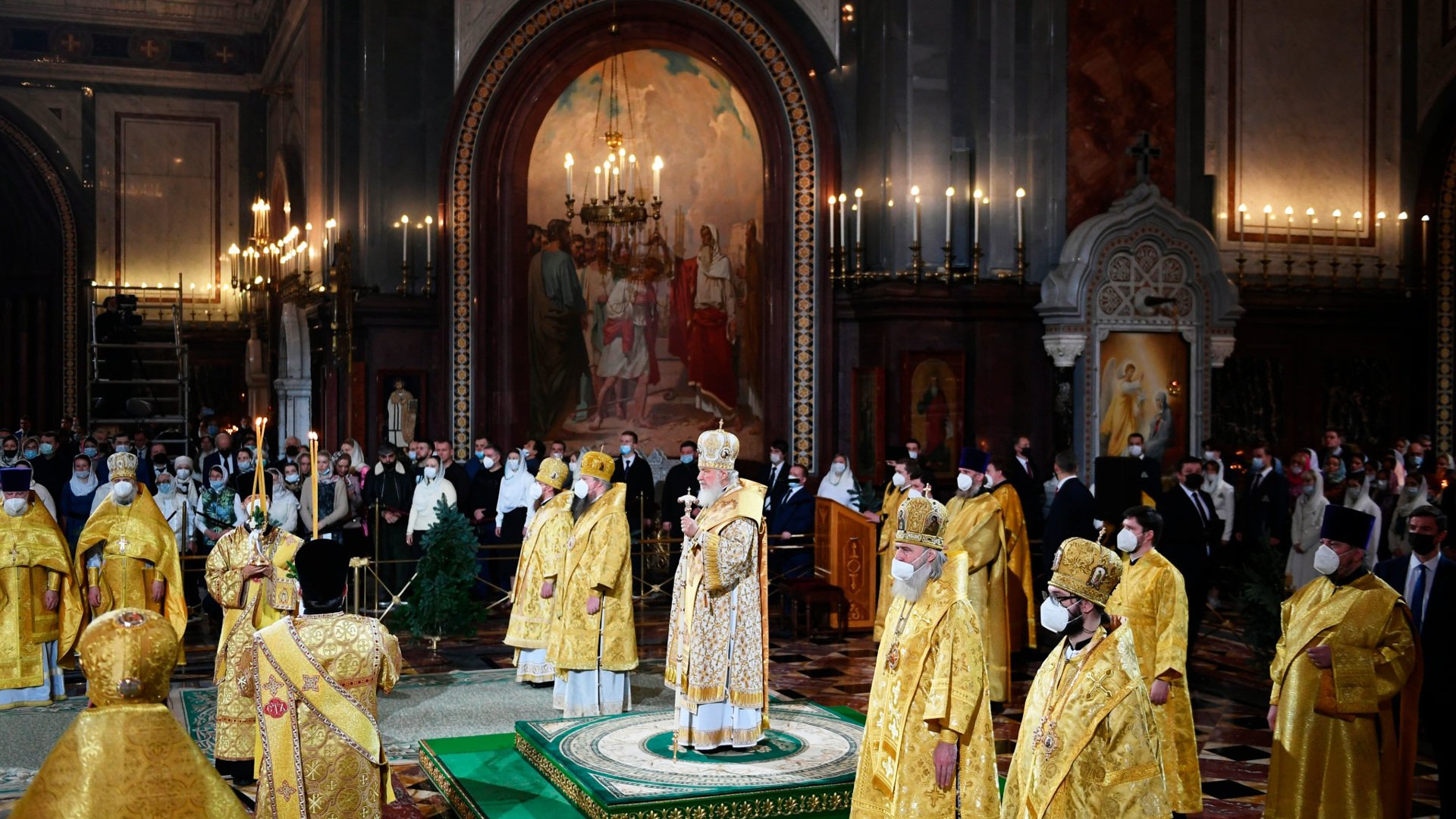 Храм христа спасителя богослужения москва. Патриарх на службе в храме Христа Спасителя. Рождественская служба в храме Христа Спасителя в Москве.. Рождественская служба в ХХС. Рождество Патриарх Кирилл собор.