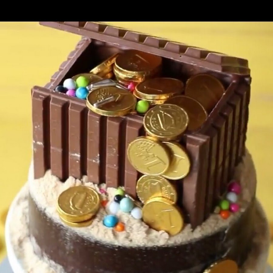 Торт сундук с монетами