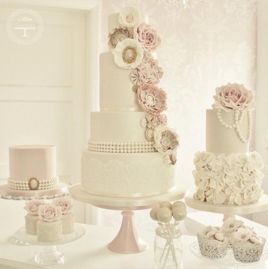 Свадебный торт в классическом стиле