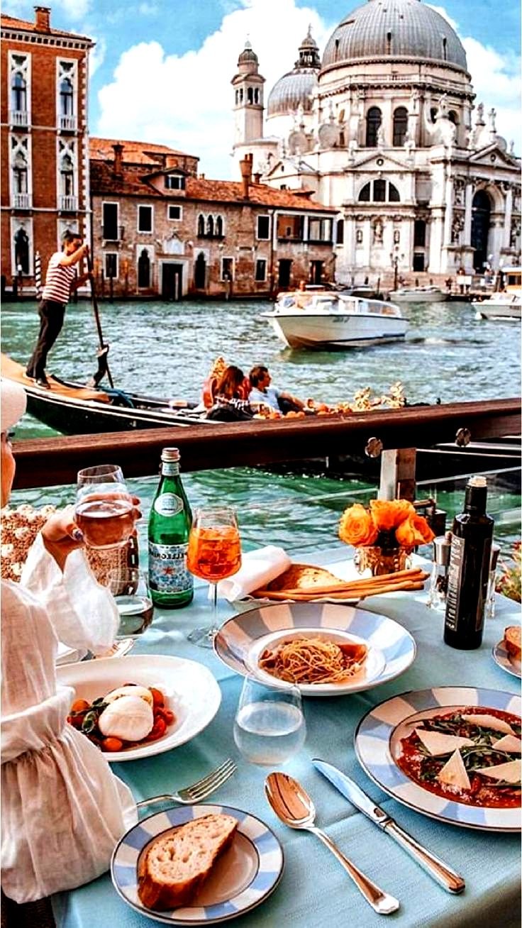Доброе утро завтрак в Венеции